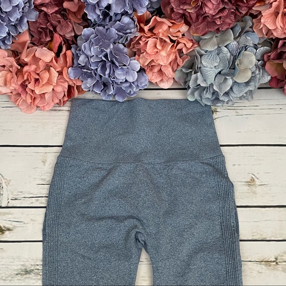 High Waist Seamless Blue Butt Lifting Yoga Pants - Picture 10 of 16